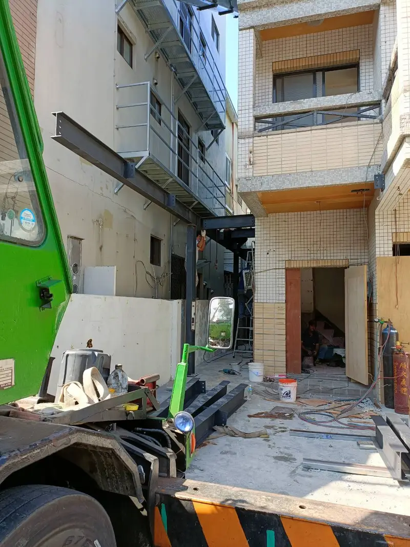 造型外牆搭建 | 擴建鋼構平台